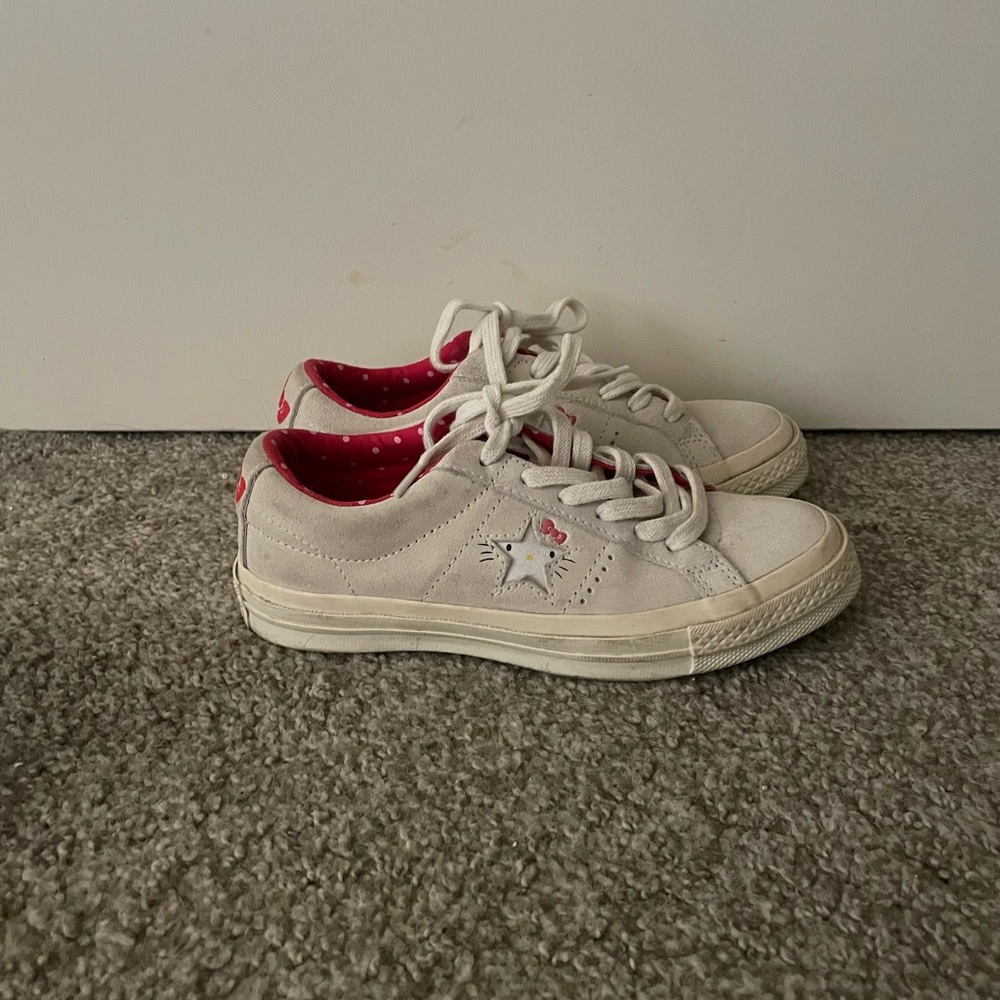 hello kitty x converse collab, sanrio pink/beige sneakers.